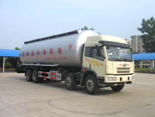 解放前四后八粉粒物料運輸車