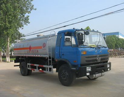 東風(fēng)153單橋油罐車(運(yùn)油車)