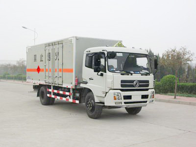 東風(fēng)天錦民爆車